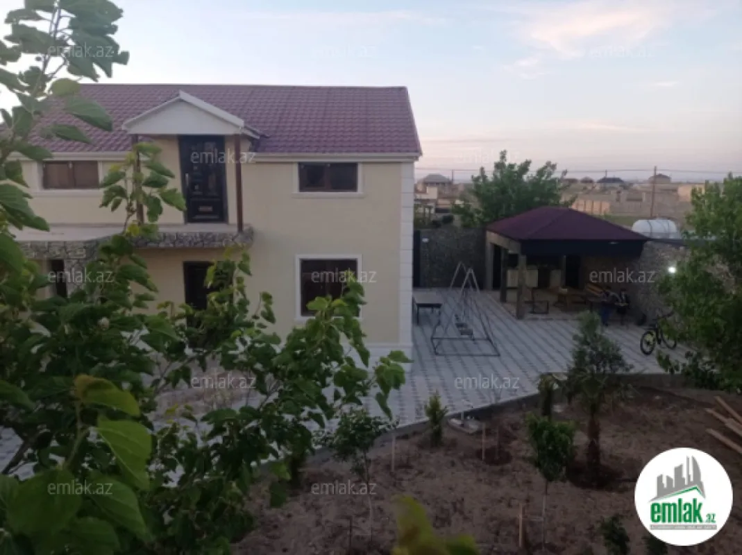 Satılır 7 otaqlı həyət evi 165 m²