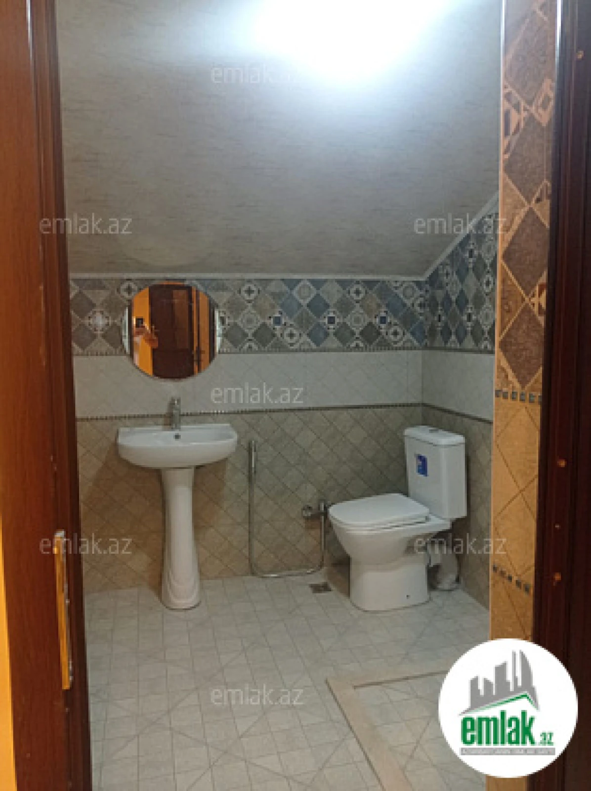 Satılır 7 otaqlı həyət evi 165 m²
