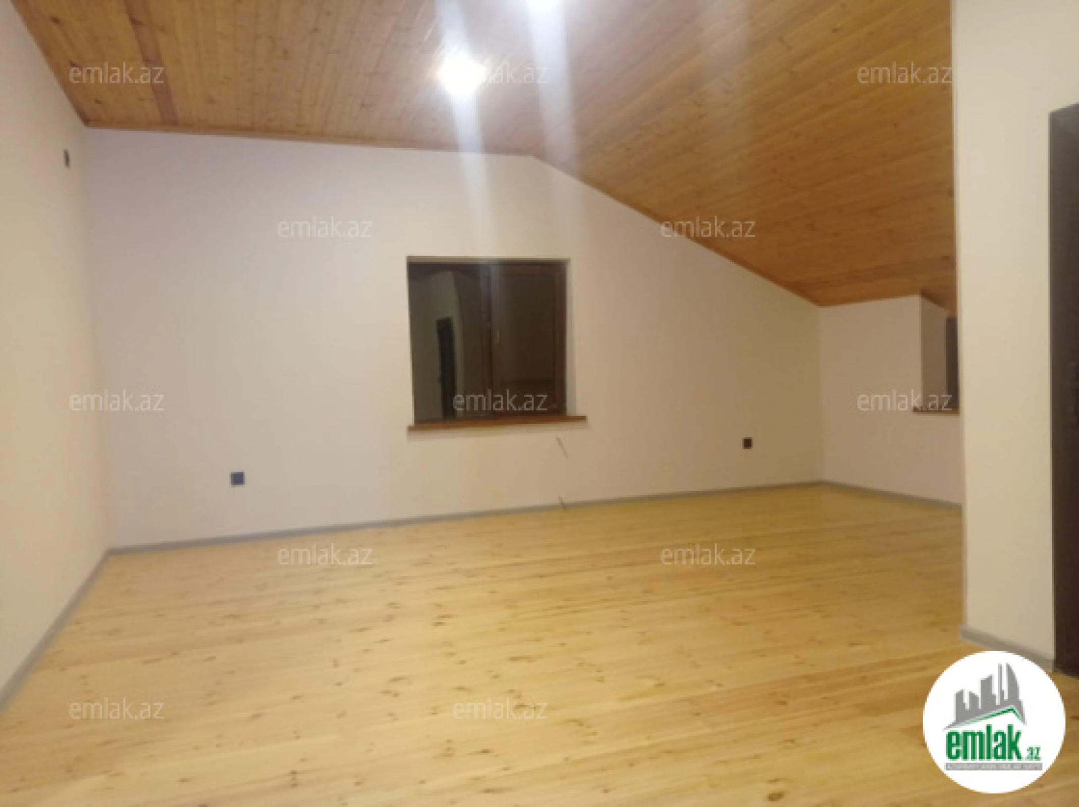 Satılır 7 otaqlı həyət evi 165 m²