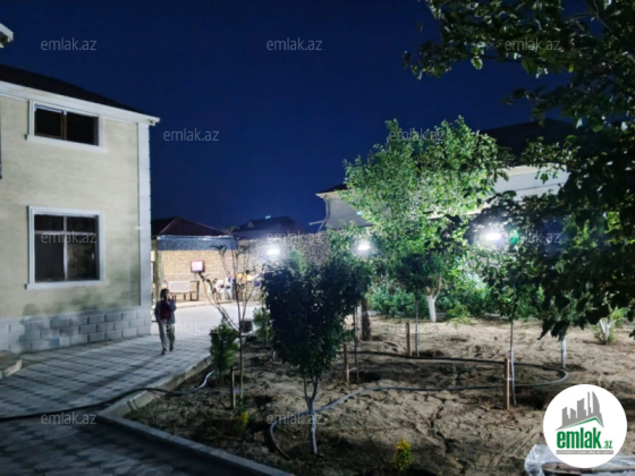 Satılır 7 otaqlı həyət evi 165 m²