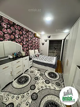 Satılır 4 otaqlı köhnə tikili 110 m²