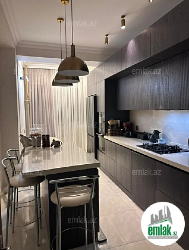 Satılır 2 otaqlı yeni tikili 75 m²