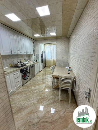 Satılır 3 otaqlı köhnə tikili 90 m² — Bakı 3 otaq 90.00 m²