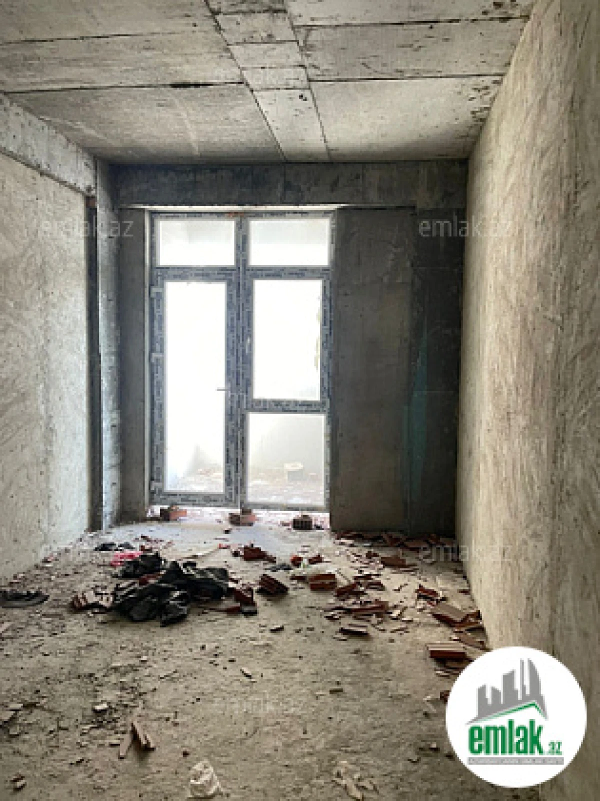 Satılır 2 otaqlı yeni tikili 79 m²