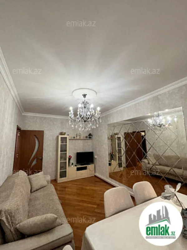 Satılır 3 otaqlı köhnə tikili 90 m²