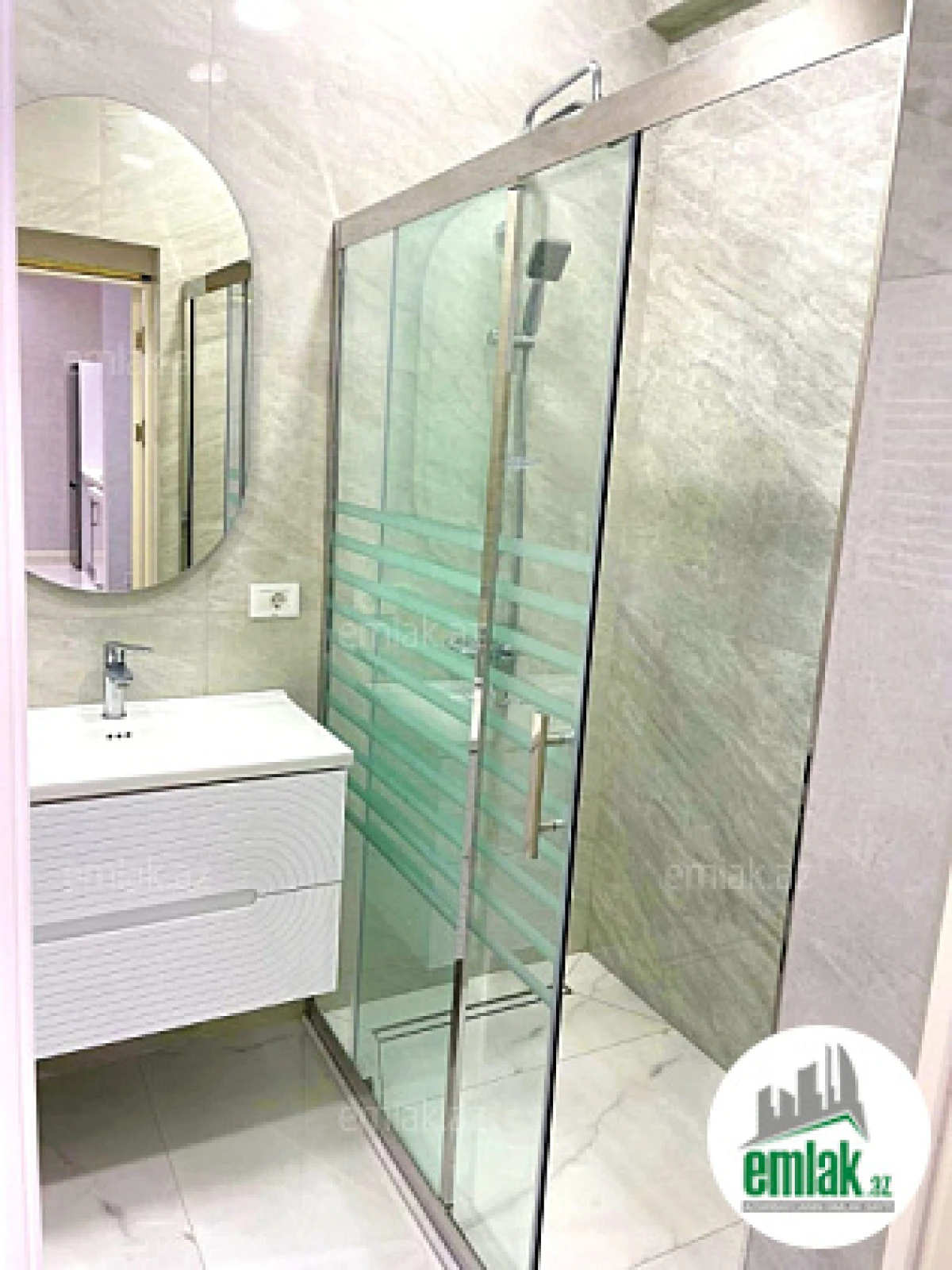 Satılır 2 otaqlı yeni tikili 70.5 m²