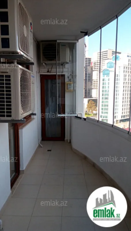 Satılır 3 otaqlı yeni tikili 140 m²