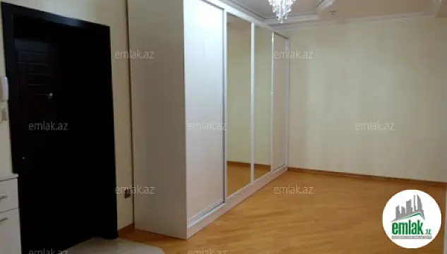 Satılır 3 otaqlı yeni tikili 140 m²
