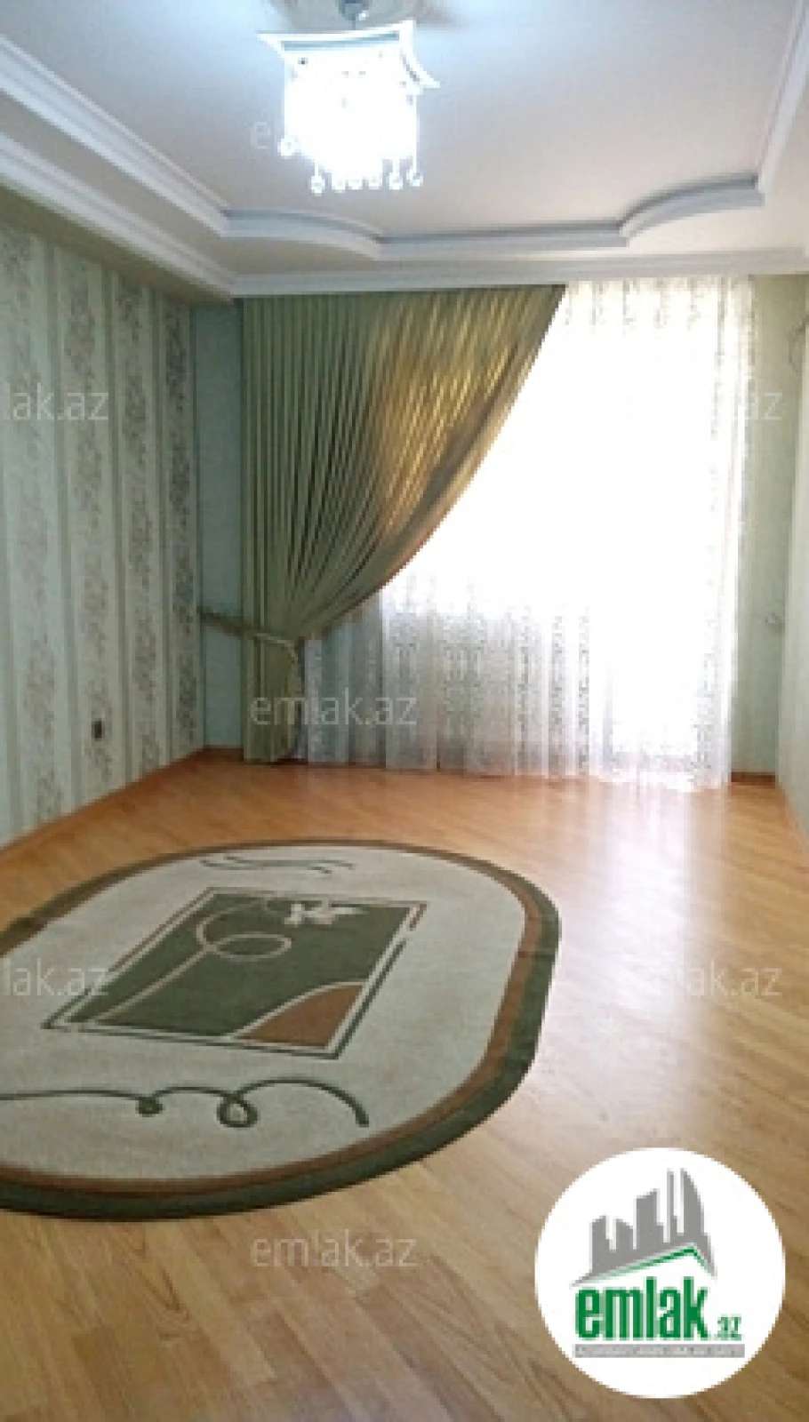 Satılır 3 otaqlı yeni tikili 140 m²