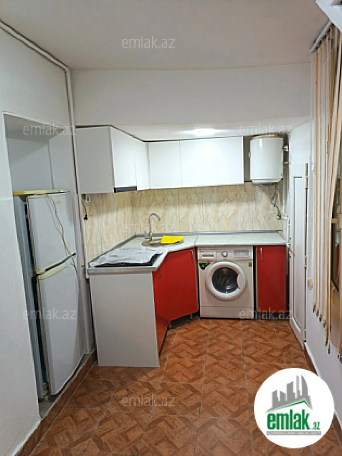 Satılır 1 otaqlı köhnə tikili 30 m²