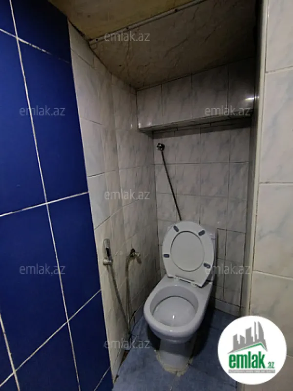 Satılır 1 otaqlı köhnə tikili 30 m²