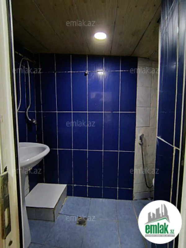 Satılır 1 otaqlı köhnə tikili 30 m²