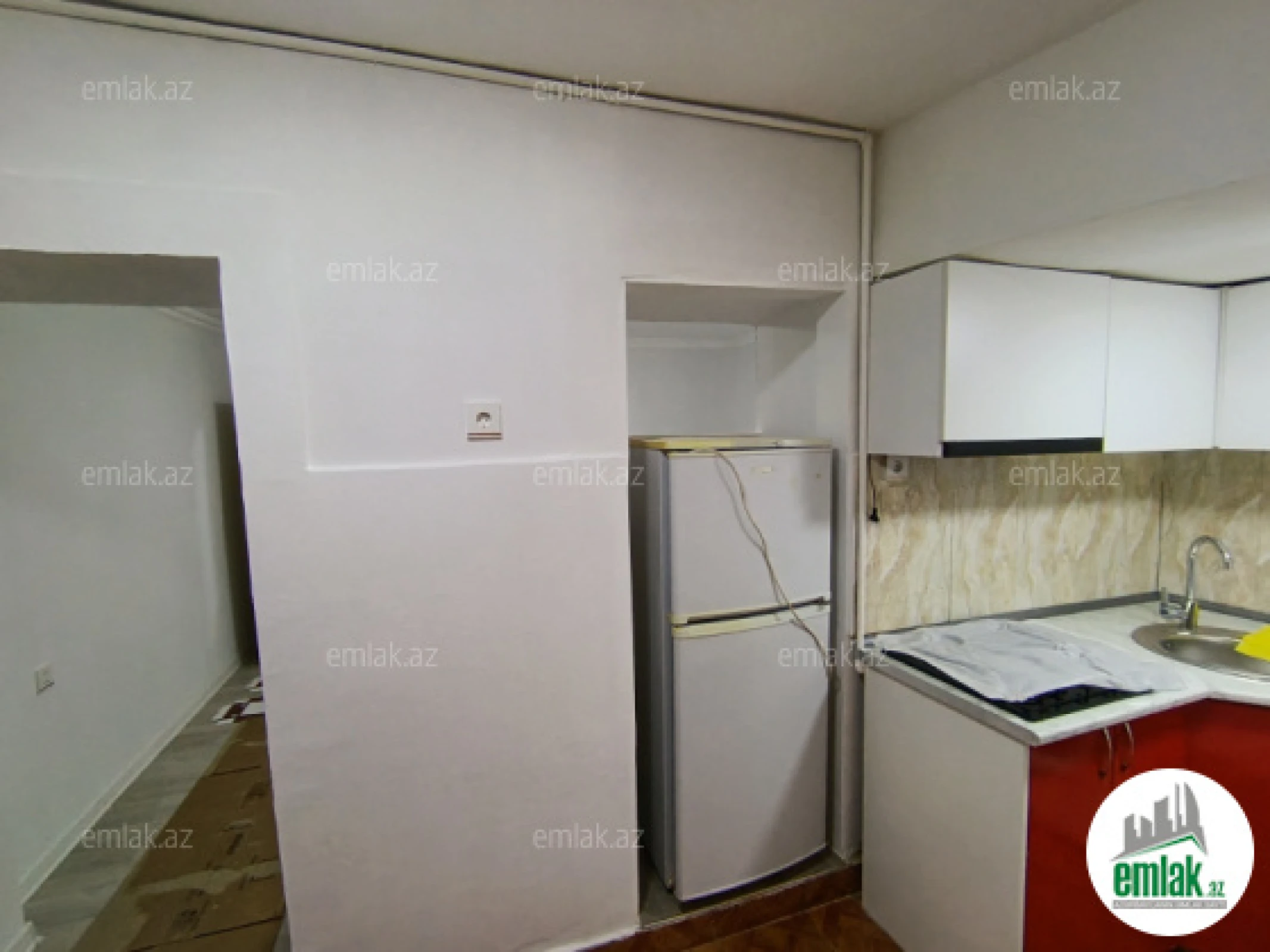 Satılır 1 otaqlı köhnə tikili 30 m²