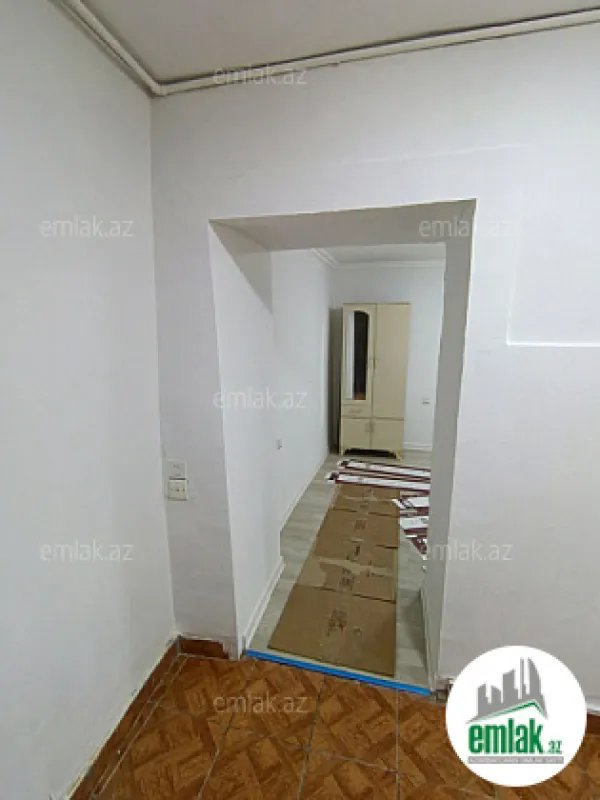 Satılır 1 otaqlı köhnə tikili 30 m²