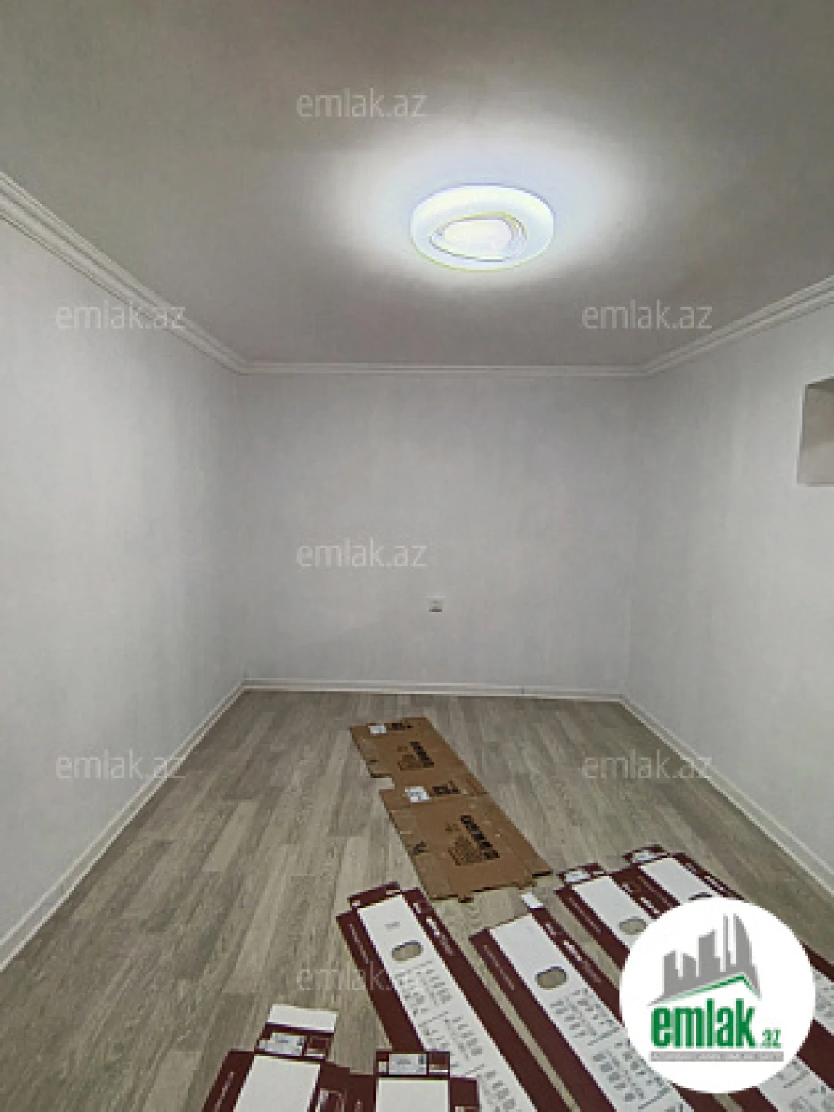Satılır 1 otaqlı köhnə tikili 30 m²