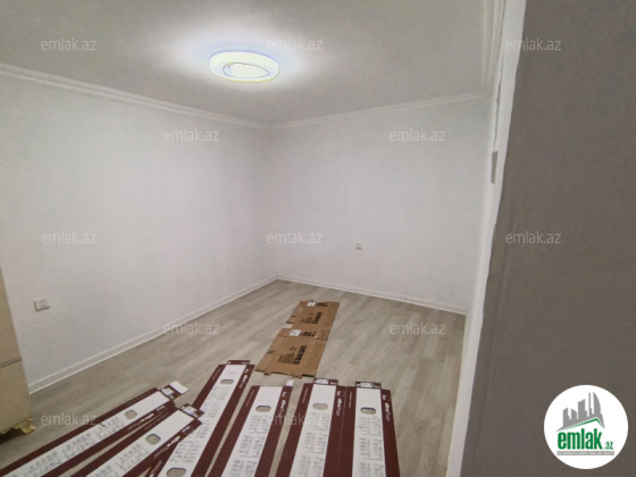 Satılır 1 otaqlı köhnə tikili 30 m²