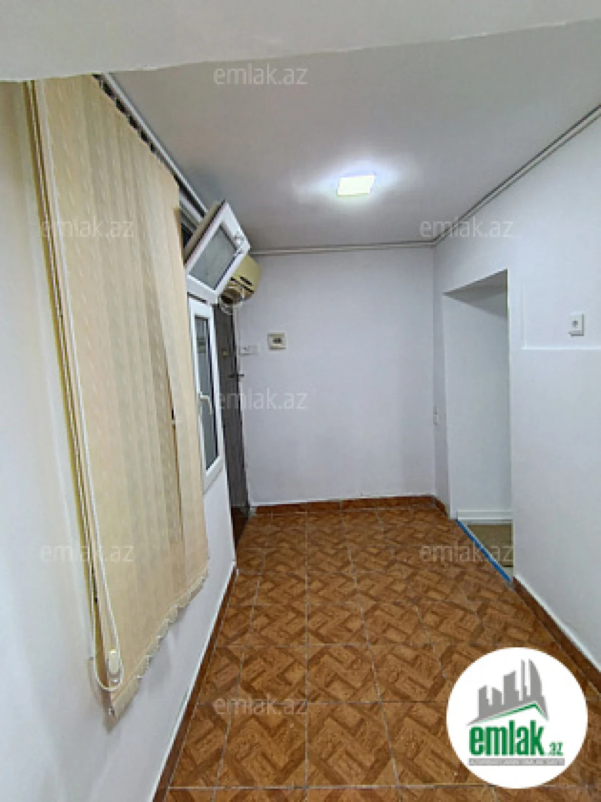 Satılır 1 otaqlı köhnə tikili 30 m²
