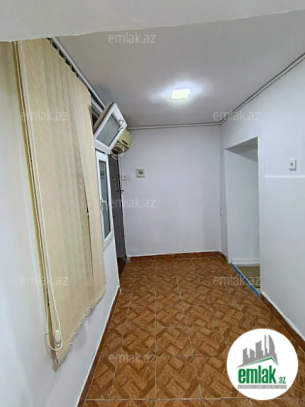 Satılır 1 otaqlı köhnə tikili 30 m²