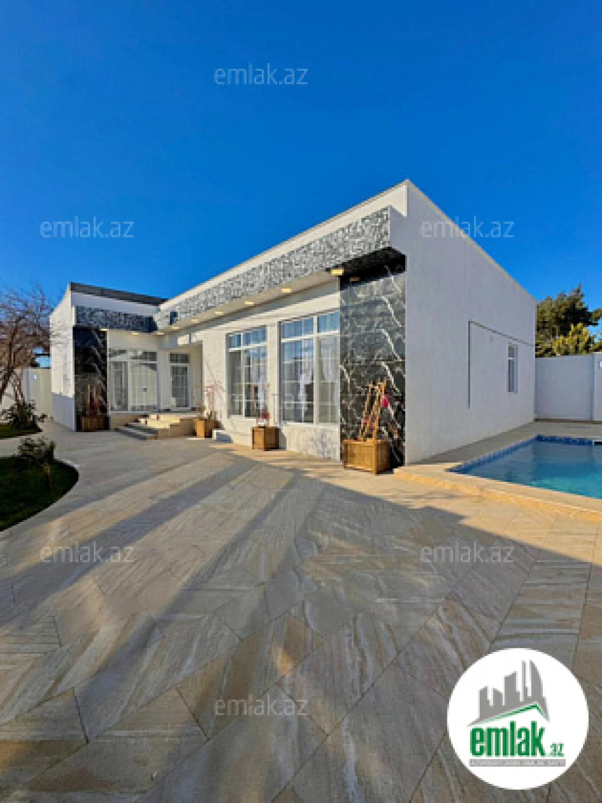 Satılır 5 otaqlı mənzil 180 m²