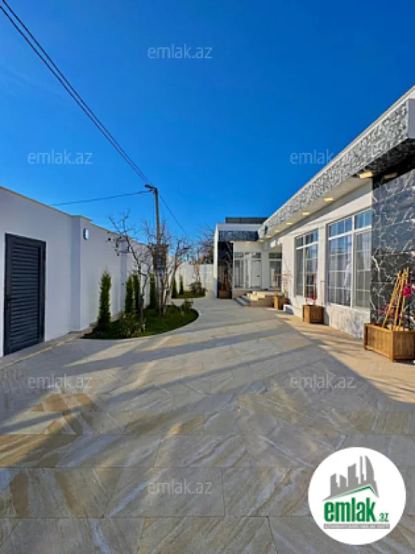 Satılır 5 otaqlı mənzil 180 m²