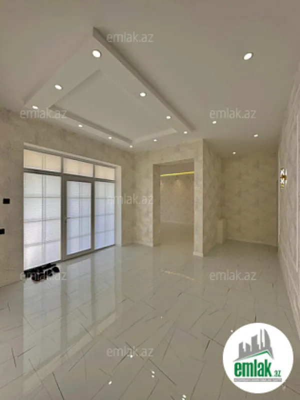 Satılır 5 otaqlı mənzil 180 m²