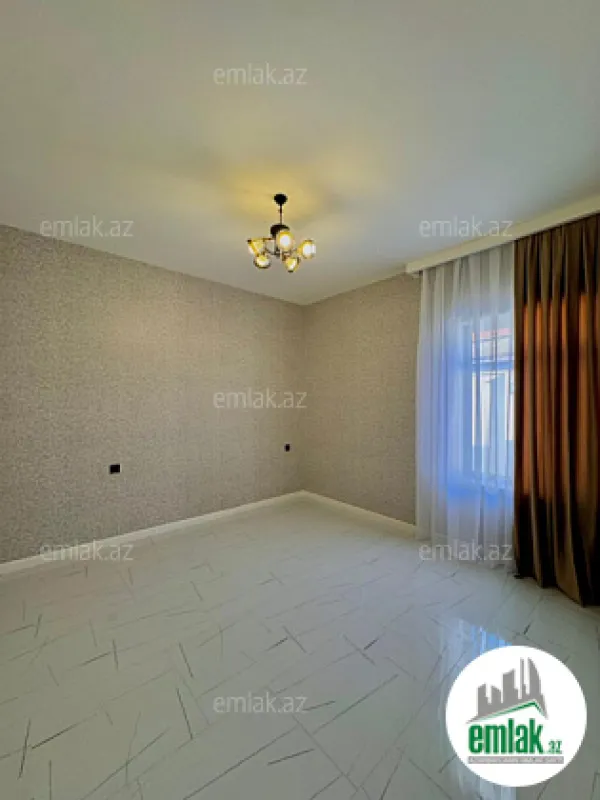 Satılır 5 otaqlı mənzil 180 m²