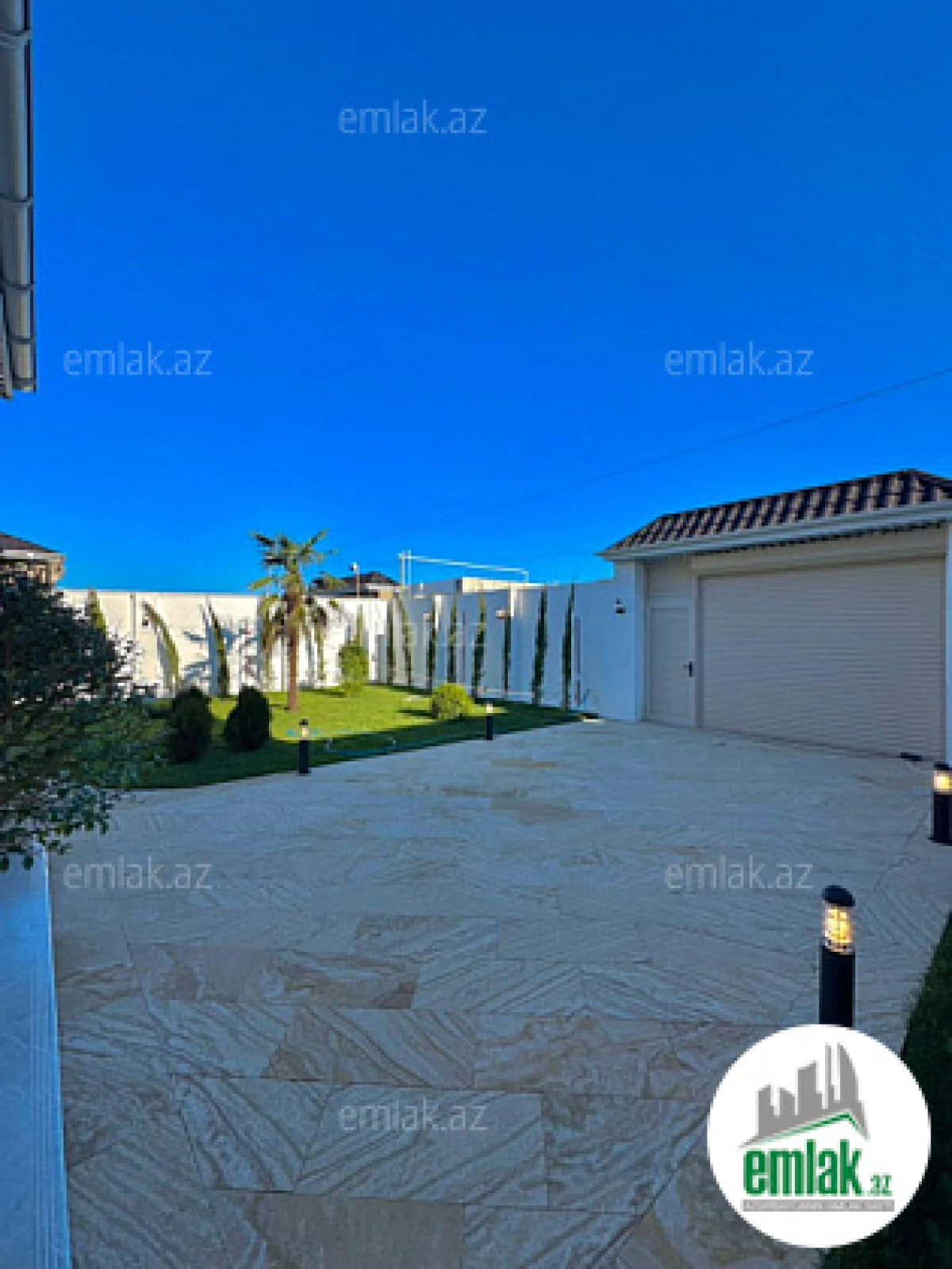 Satılır 4 otaqlı mənzil 180 m²