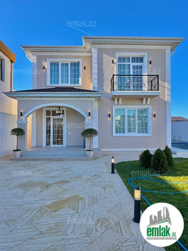 Satılır 4 otaqlı mənzil 180 m²
