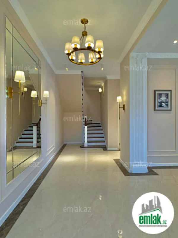Satılır 4 otaqlı mənzil 180 m²