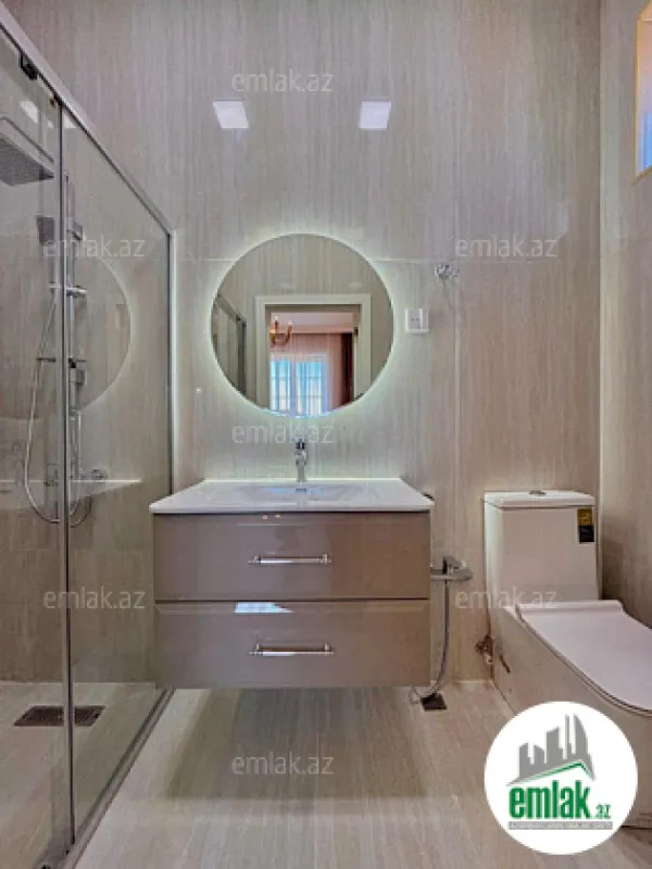 Satılır 4 otaqlı mənzil 180 m²