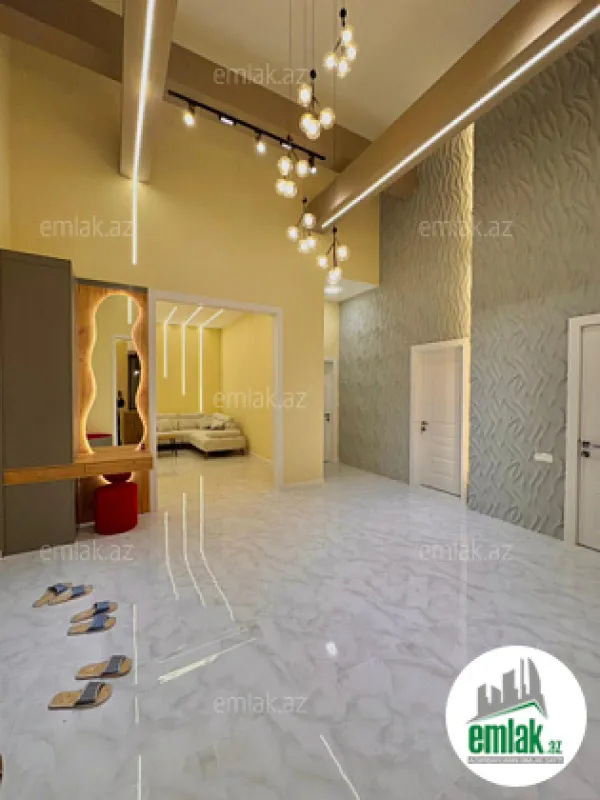 Satılır 4 otaqlı mənzil 180 m²
