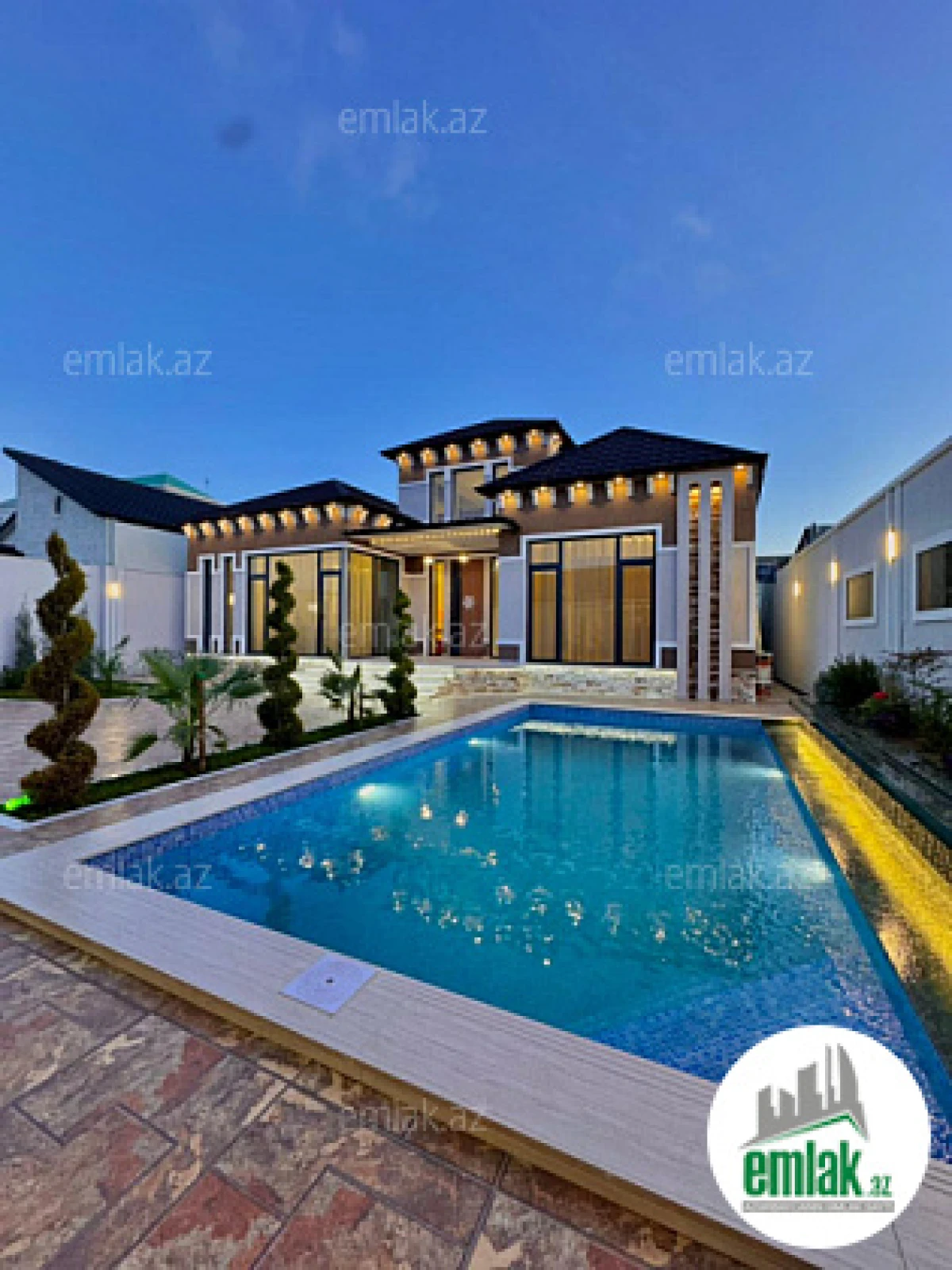 Satılır 4 otaqlı mənzil 180 m²