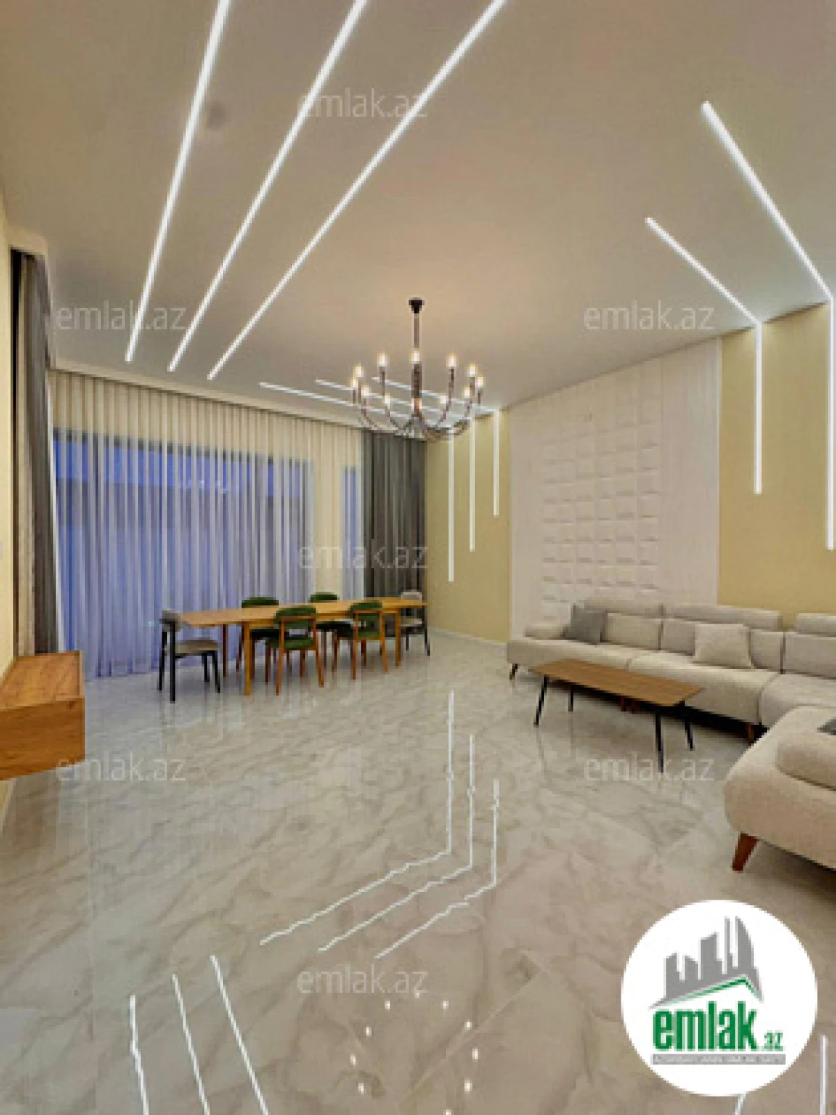 Satılır 4 otaqlı mənzil 180 m²