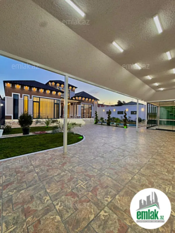 Satılır 4 otaqlı mənzil 180 m²