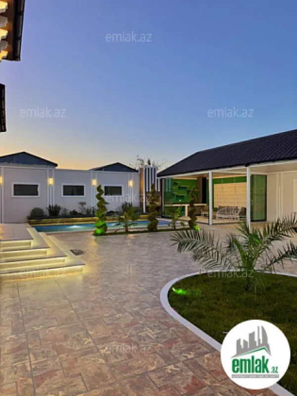 Satılır 4 otaqlı mənzil 180 m²