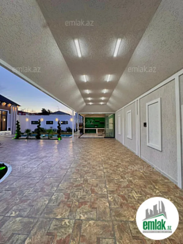 Satılır 4 otaqlı mənzil 180 m²