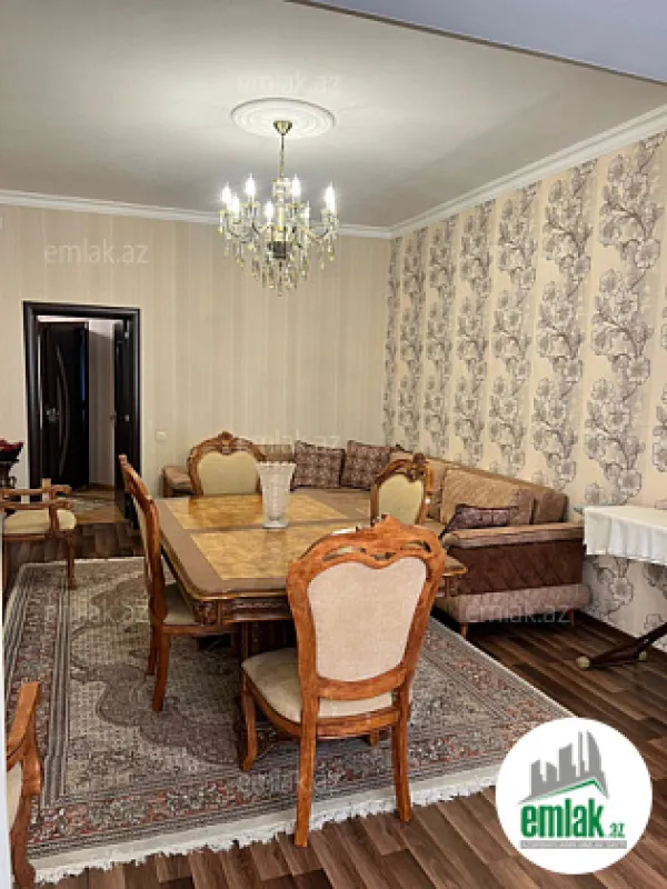 Satılır 3 otaqlı köhnə tikili 80 m²