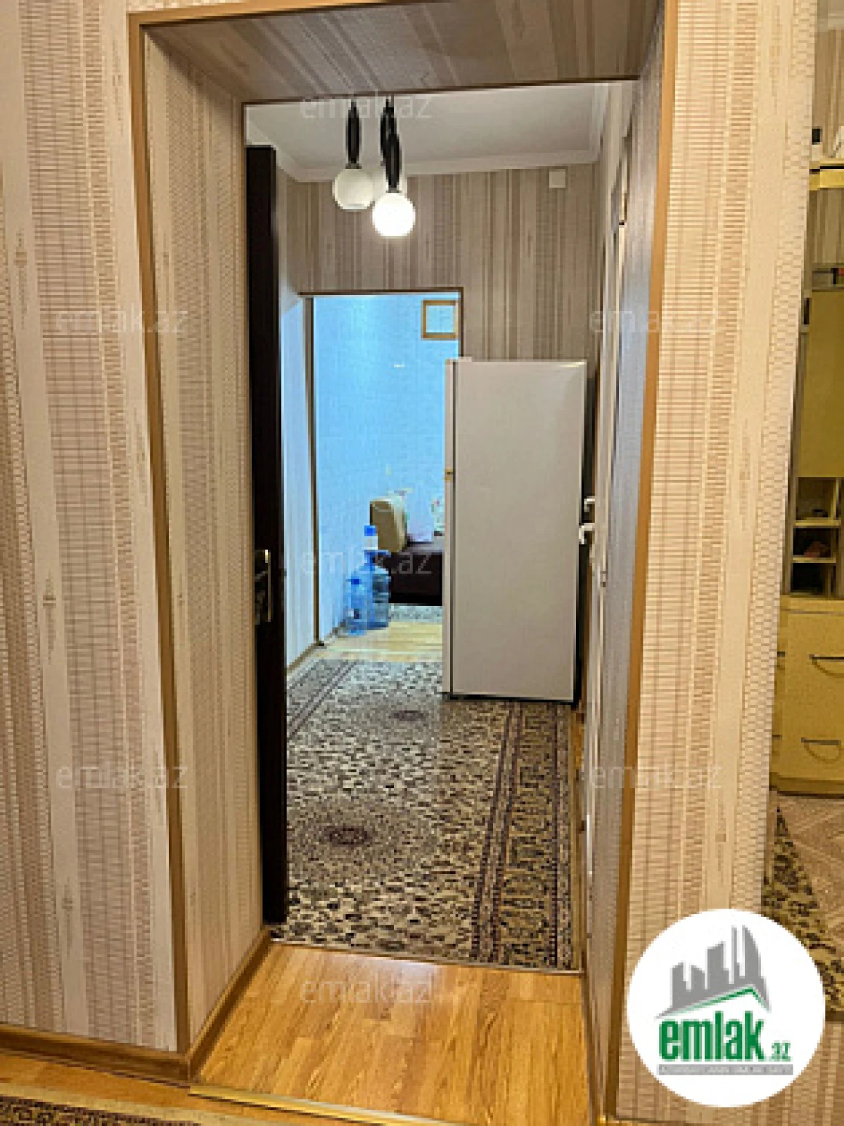 Satılır 3 otaqlı köhnə tikili 80 m²