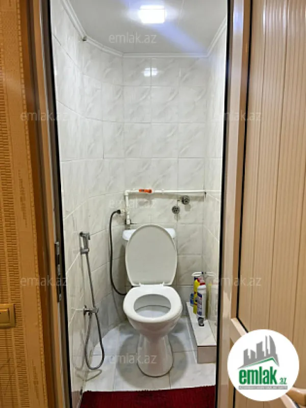 Satılır 3 otaqlı köhnə tikili 80 m²