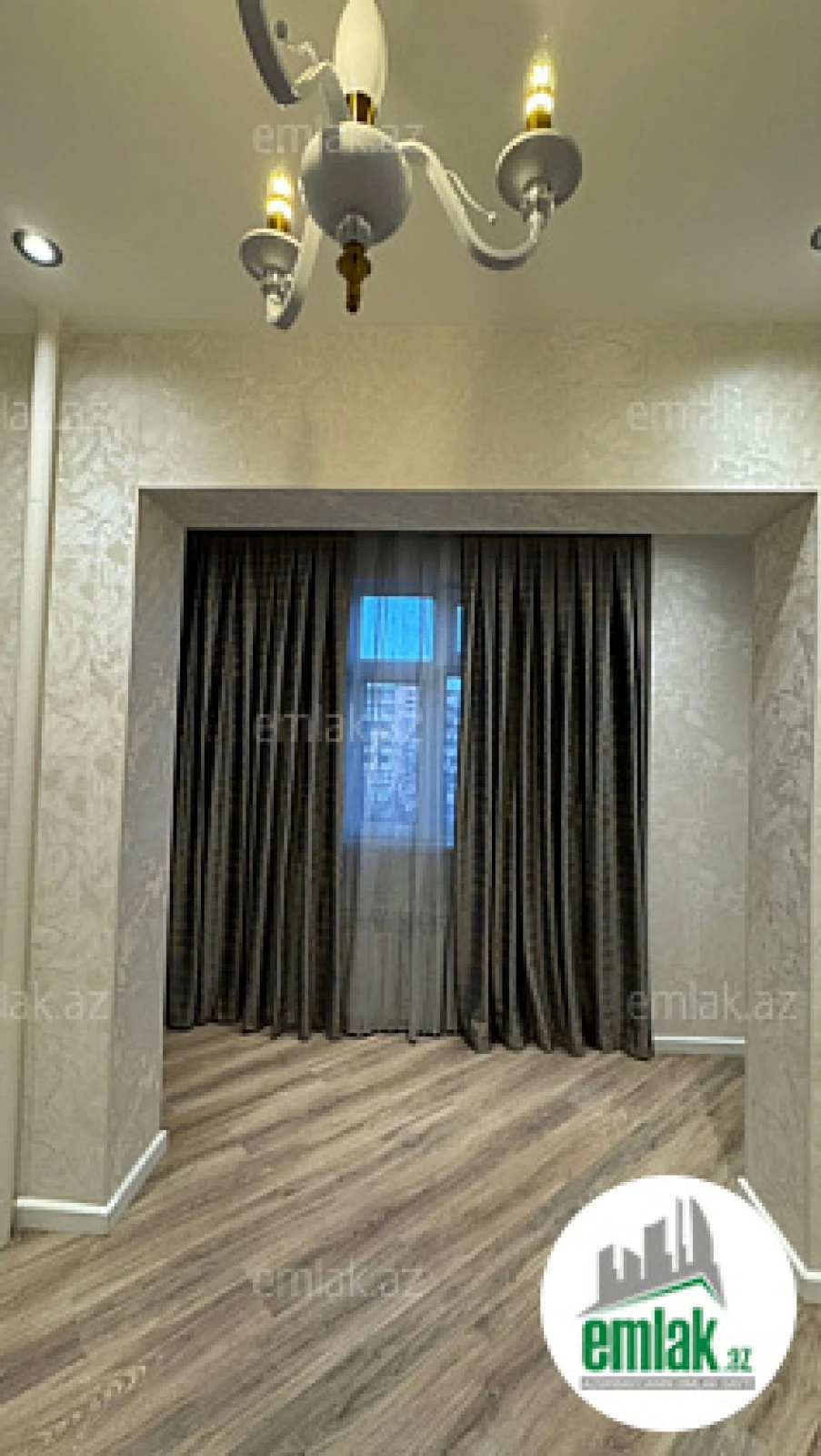Satılır 2 otaqlı köhnə tikili 45 m²