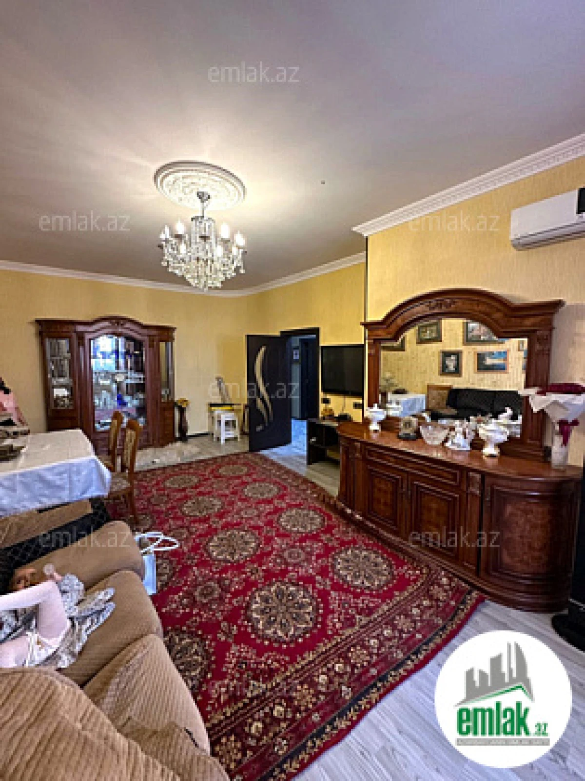 Satılır 3 otaqlı yeni tikili 130 m²