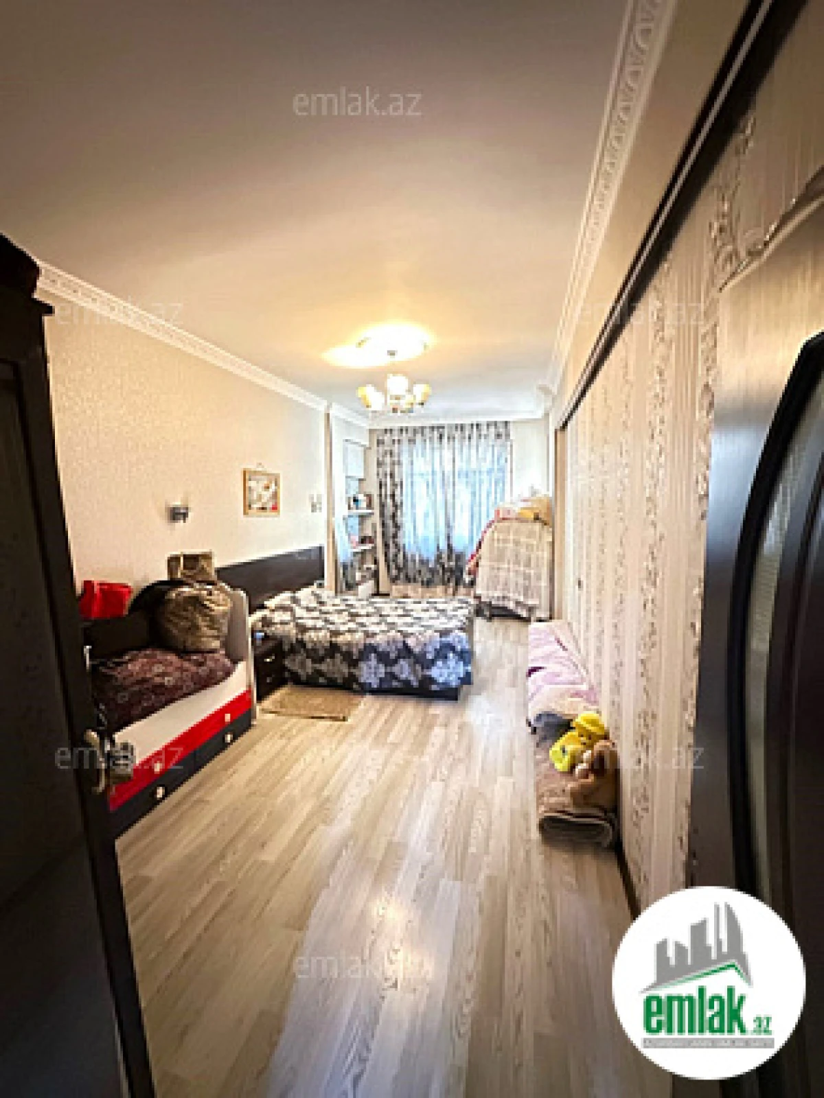 Satılır 3 otaqlı yeni tikili 130 m²