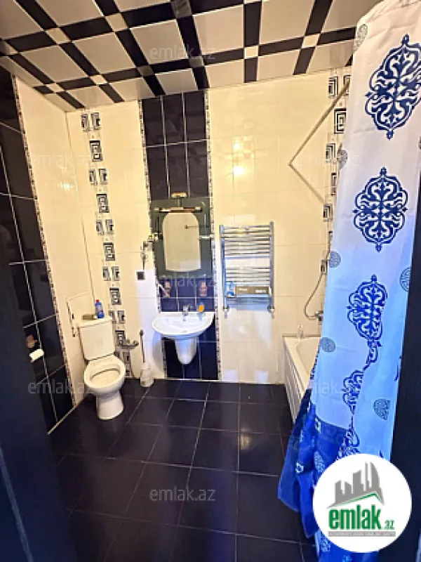 Satılır 3 otaqlı yeni tikili 130 m²