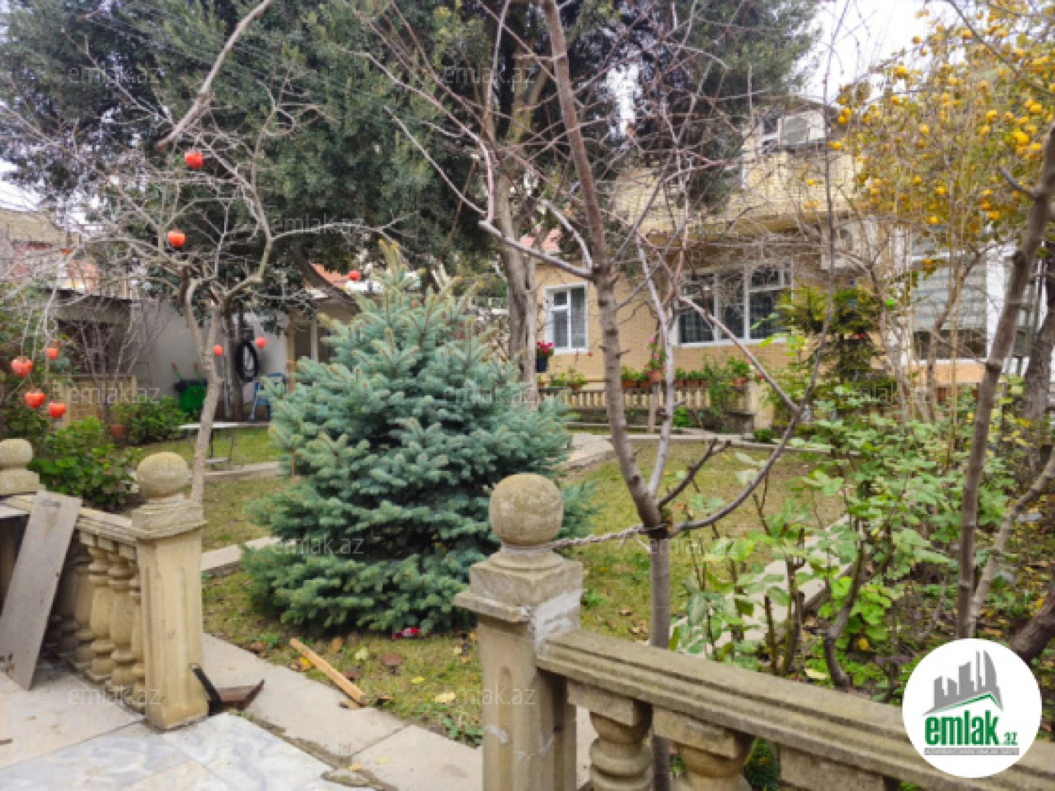 Satılır 7 otaqlı həyət evi 330 m²