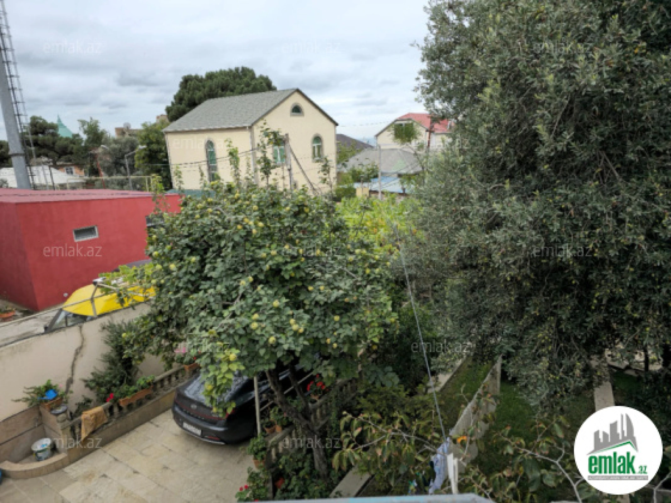 Satılır 7 otaqlı həyət evi 330 m²