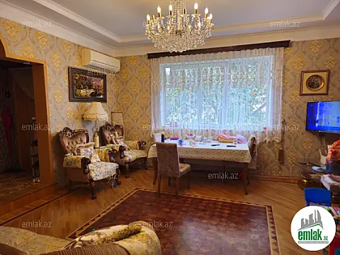 Satılır 7 otaqlı həyət evi 330 m²