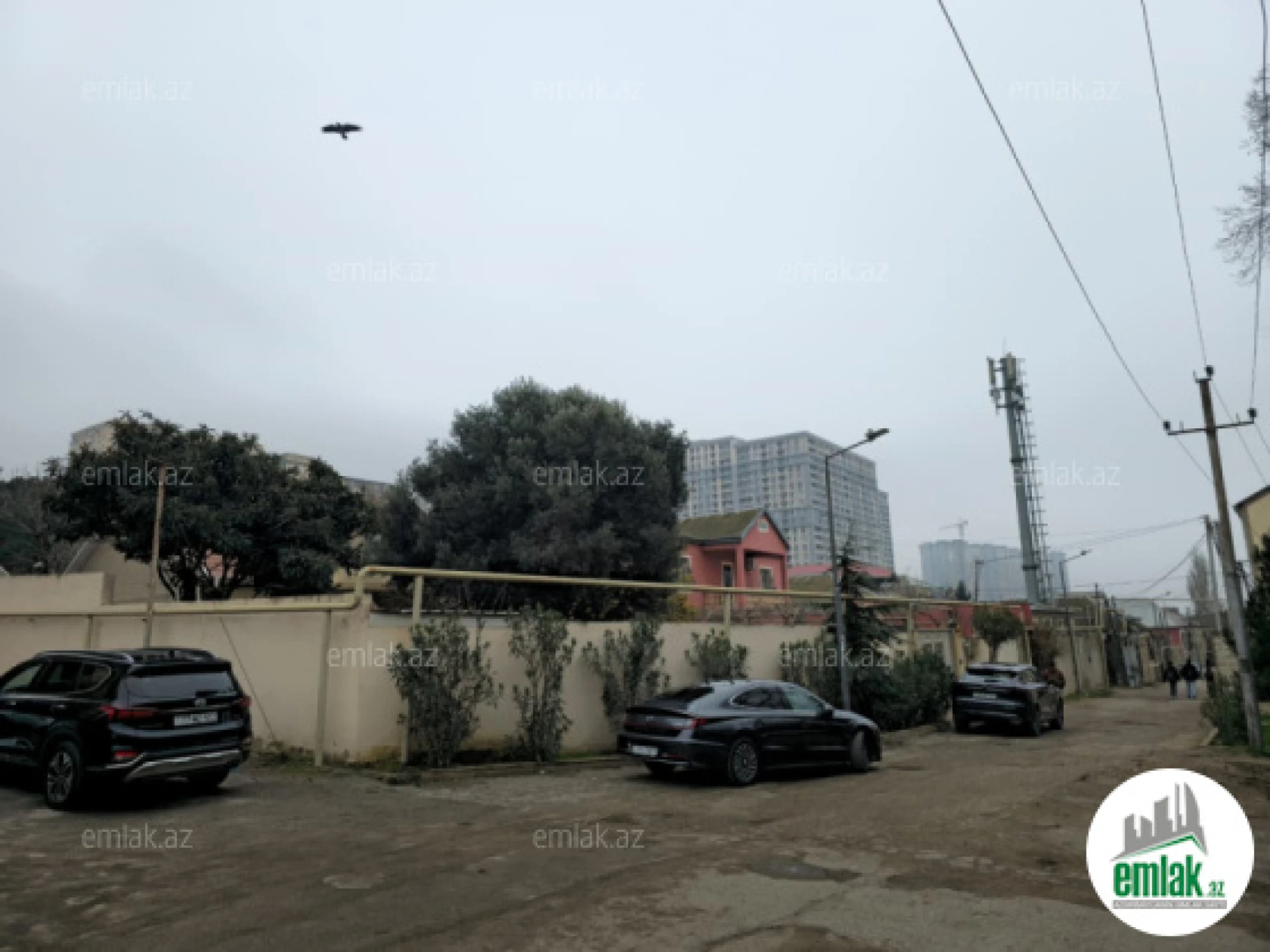 Satılır 7 otaqlı həyət evi 330 m²