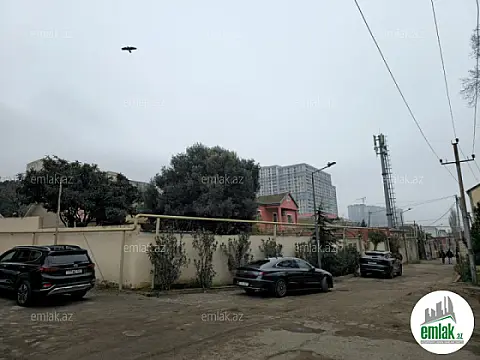 Satılır 7 otaqlı həyət evi 330 m²