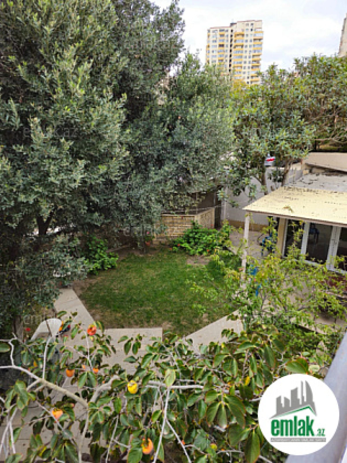 Satılır 7 otaqlı həyət evi 330 m²