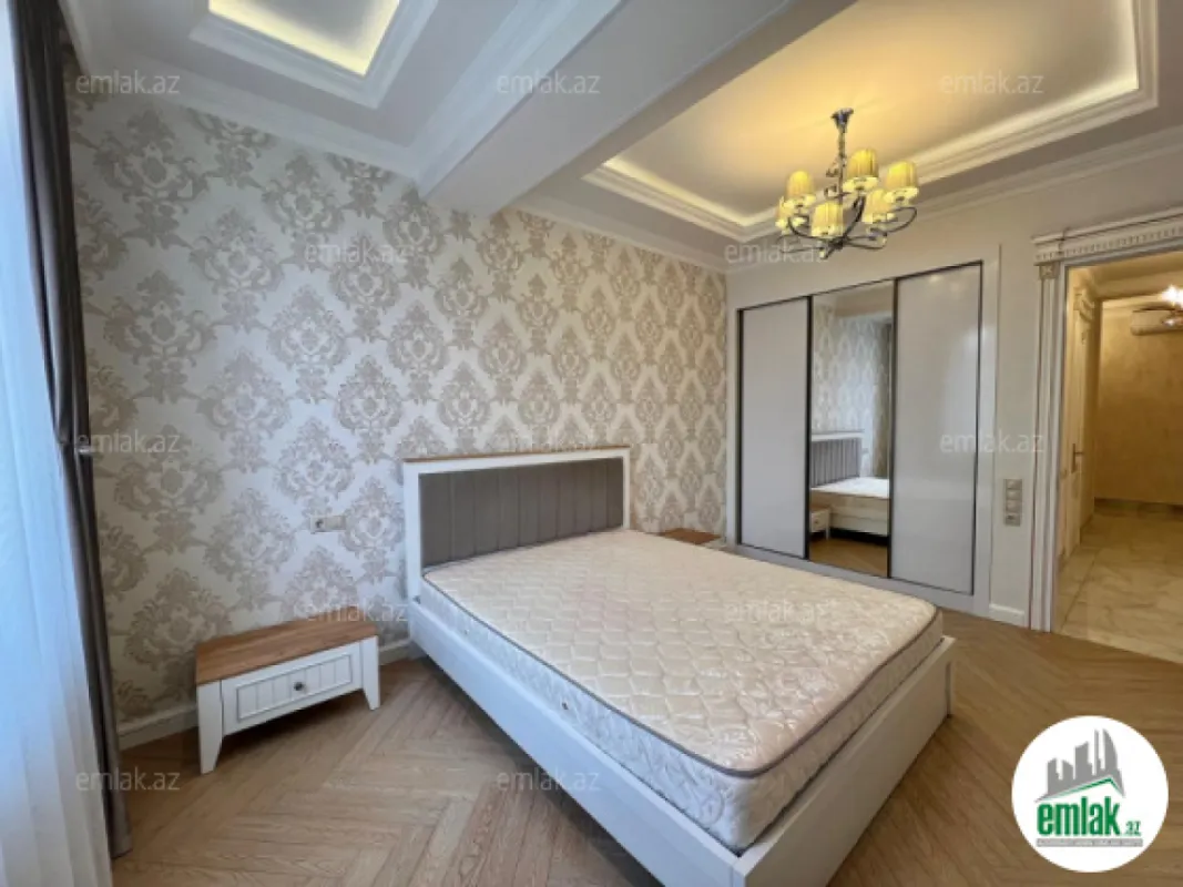 Satılır 2 otaqlı yeni tikili 80 m²